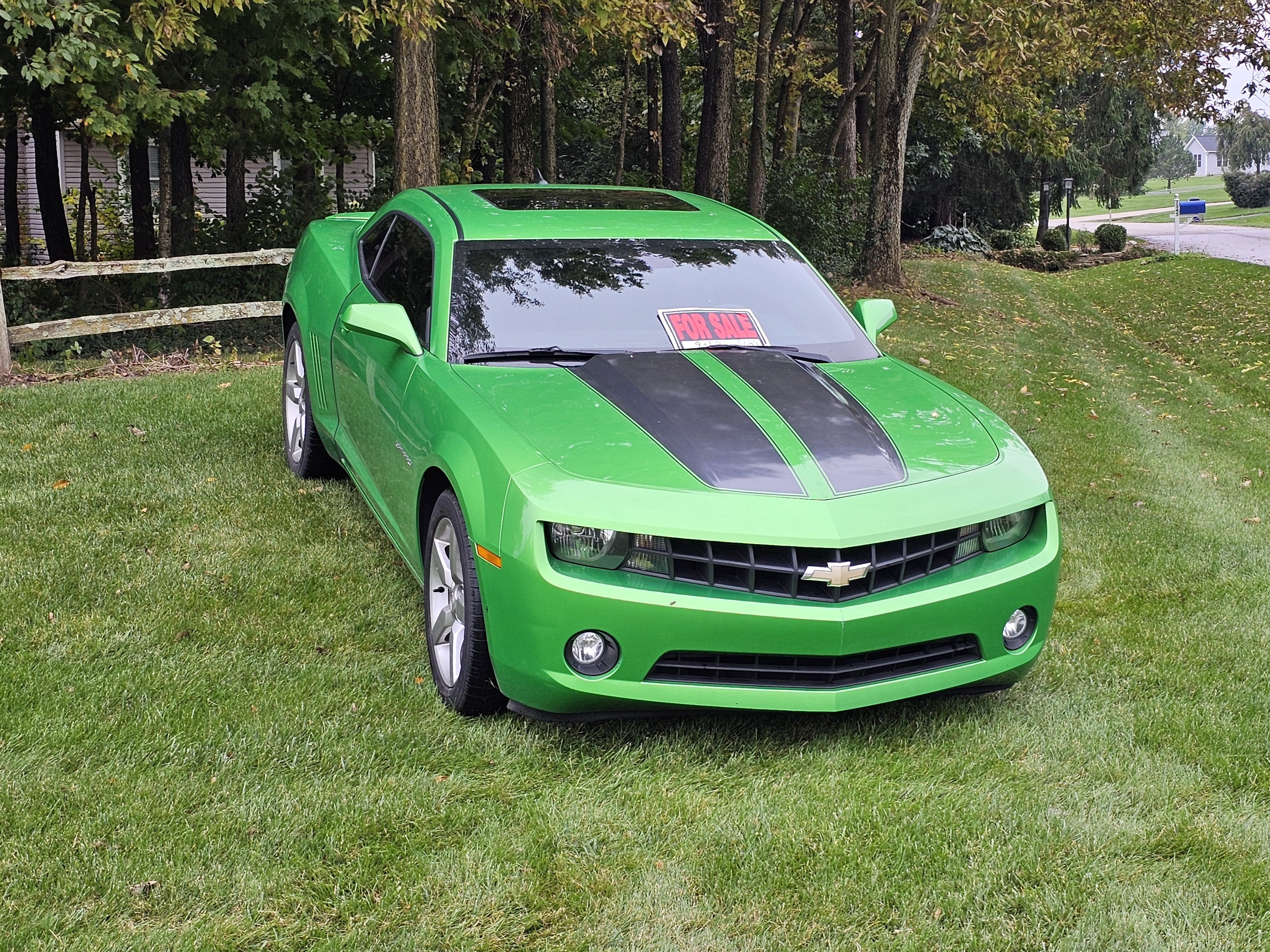 Used 2010 Chevrolet Camaro LT RWD image 1