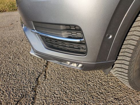 Used 2017 Volvo XC90 T5 Momentum w/ Vision Package image 19