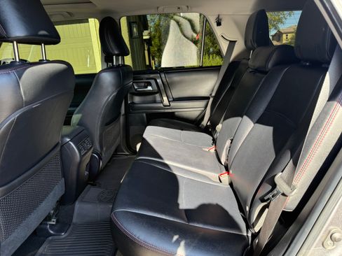 Used 2021 Toyota 4Runner TRD Off-Road Premium w/ Moonroof Package AWD/4WD image 9