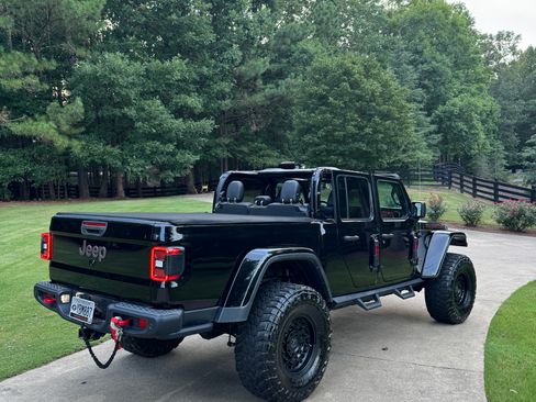 Used 2020 Jeep Gladiator Rubicon AWD/4WD image 4
