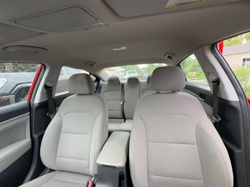 Used 2020 Hyundai Elantra SEL FWD image 21