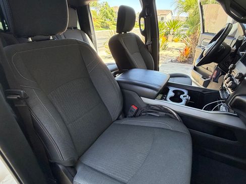 Used 2021 RAM 2500 Big Horn w/ Night Edition AWD/4WD image 18