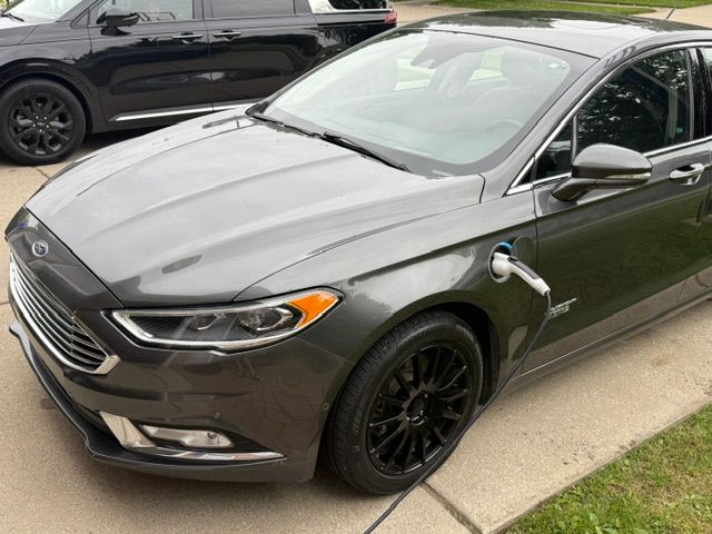 Used 2017 Ford Fusion Energi Titanium FWD image 1
