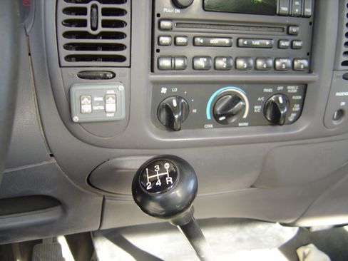 Used 2002 Ford F150 2WD Regular Cab image 11