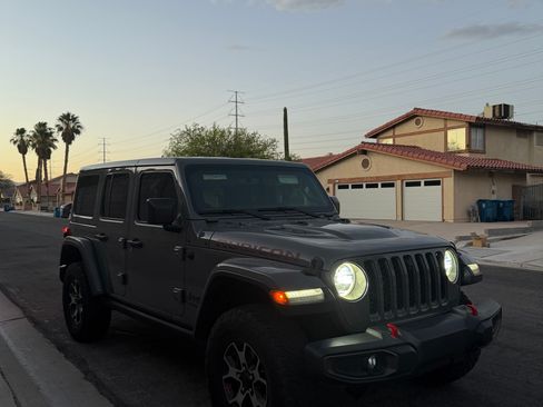 Used 2021 Jeep Wrangler Unlimited Rubicon AWD/4WD image 10