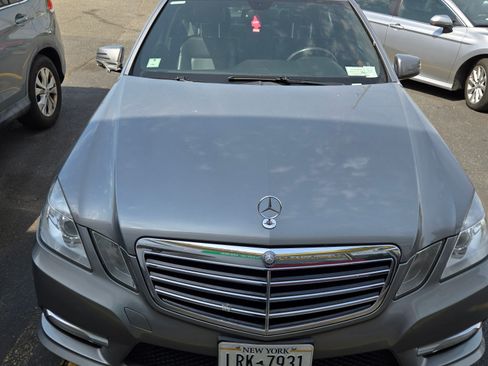 Used 2013 Mercedes-Benz E 350 4MATIC Sedan image 11