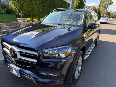 Used 2021 Mercedes-Benz GLS 450 4MATIC image 12