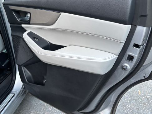 Used 2024 Acura MDX SH-AWD w/ Advance Package image 16