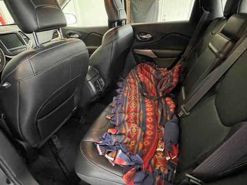 Used 2017 Jeep Cherokee High Altitude image 6