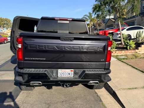 Used 2022 Chevrolet Silverado 1500 LT Trail Boss w/ LT Trail Boss Premium Package image 8