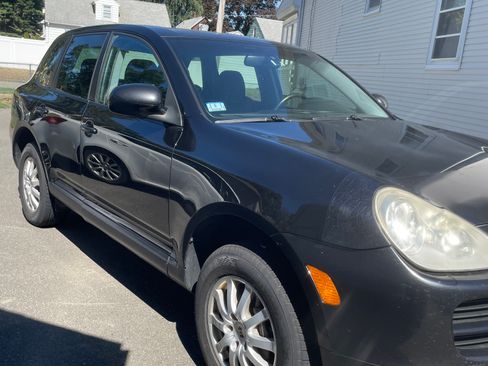 Used 2006 Porsche Cayenne image 2
