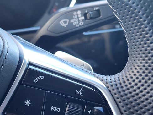 Used 2022 Audi S8 image 18