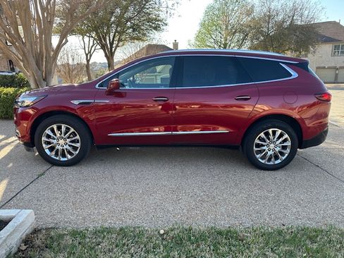 Used 2018 Buick Enclave Premium w/ Trailering Package image 4
