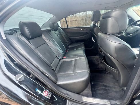 Used 2009 Hyundai Genesis 3.8 w/ Technology Pkg 4 image 10