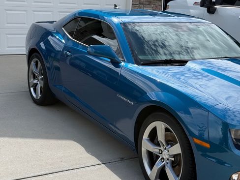 Used 2010 Chevrolet Camaro SS w/ RS Package RWD image 2