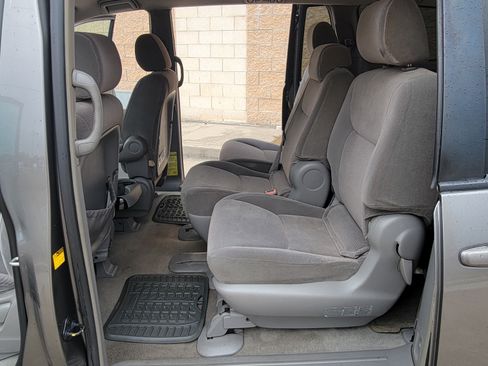 Used 2004 Toyota Sienna LE image 23