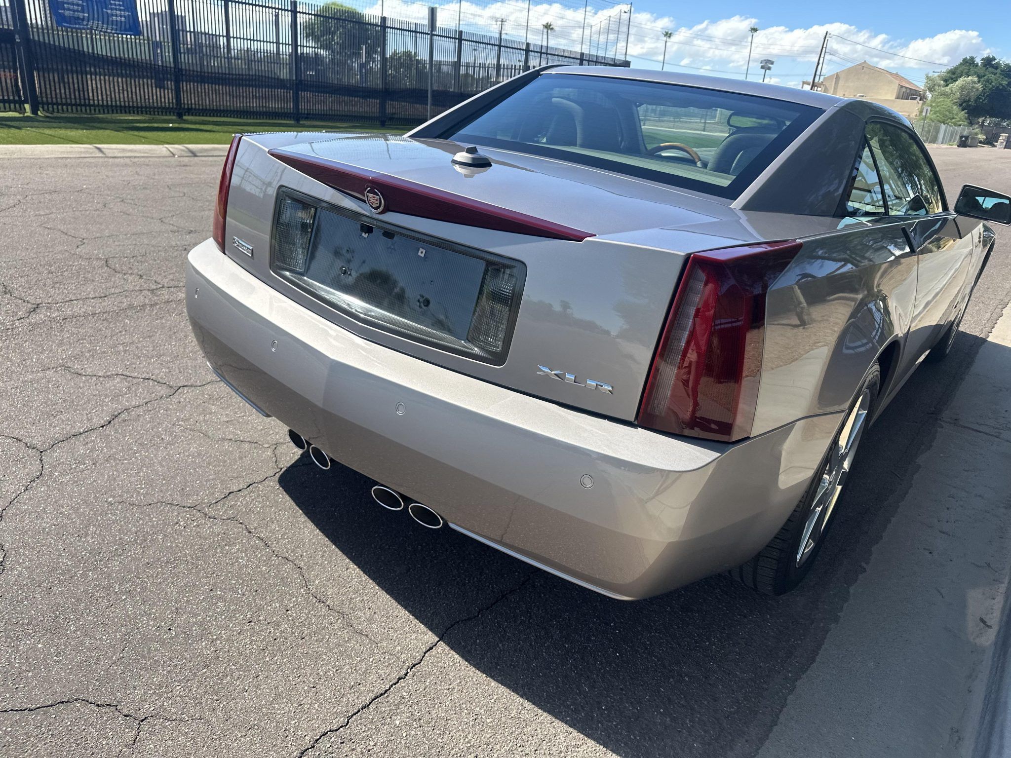 Used 2005 Cadillac XLR RWD image 6