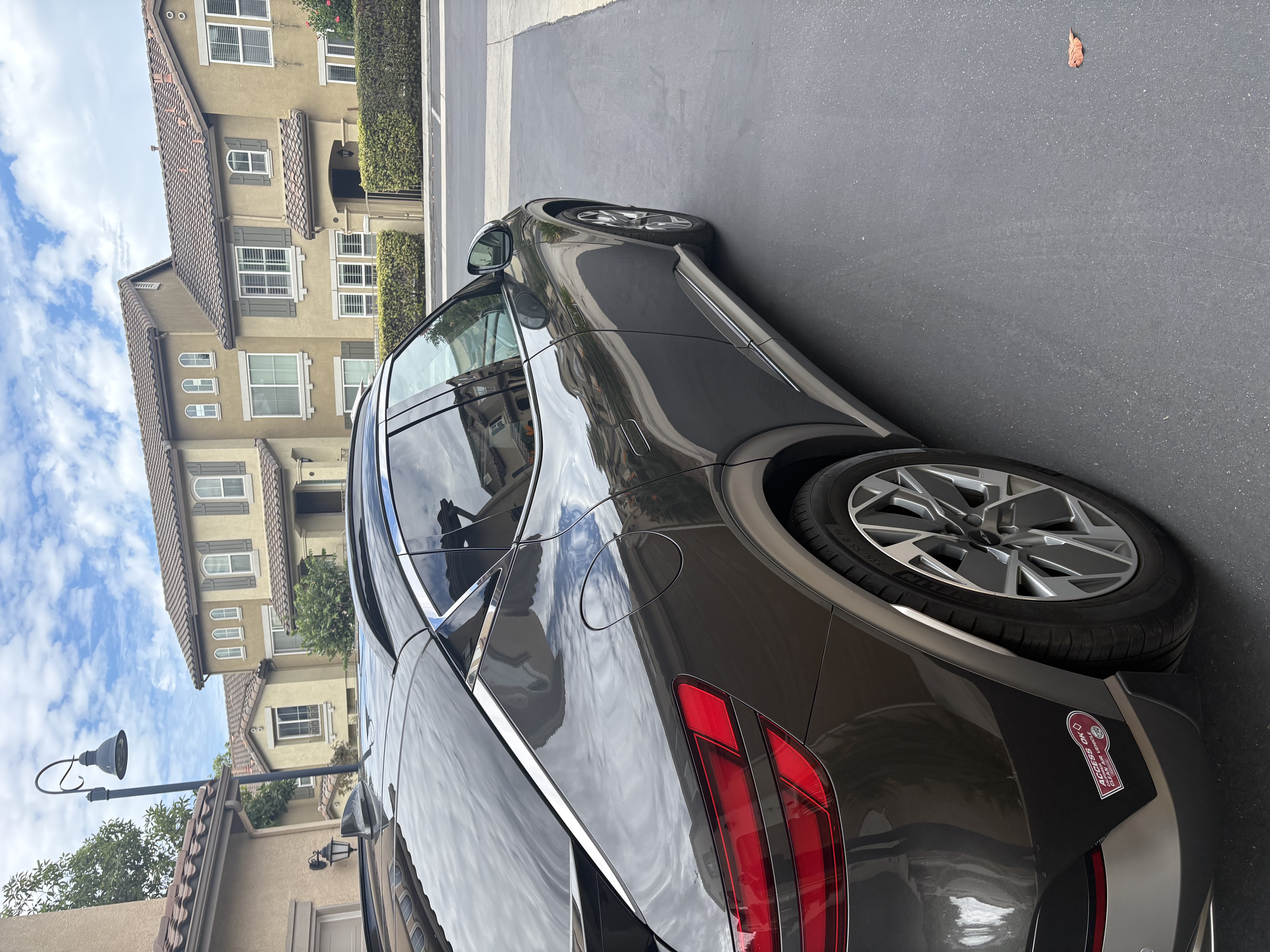 Used 2024 Genesis GV60 RWD image 8