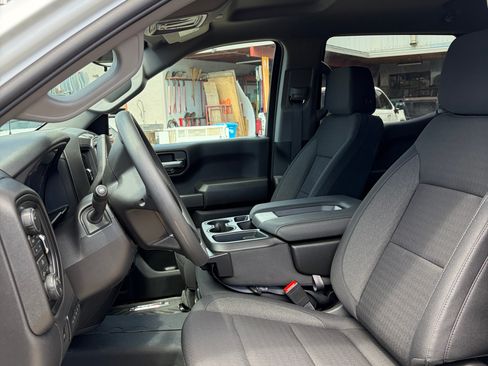 Used 2026 Chevrolet Silverado 1500 Custom Trail Boss w/ LPO, Dark Essentials Package AWD/4WD image 6