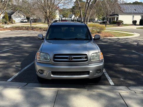 Used 2002 Toyota Sequoia Limited image 2