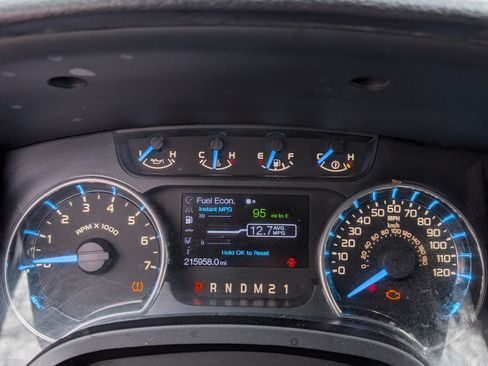 Used 2012 Ford F150 XLT w/ XLT Chrome Pkg image 11