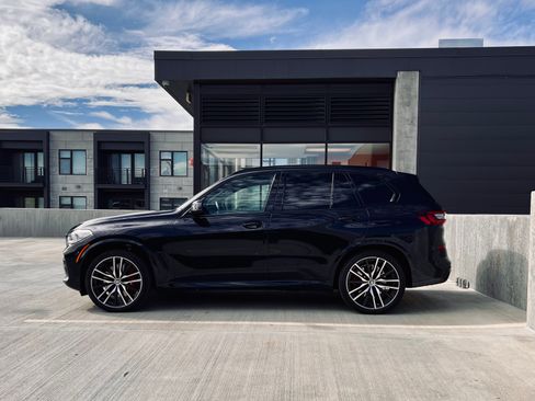 Used 2022 BMW X5 M50i w/ Executive Package image 6
