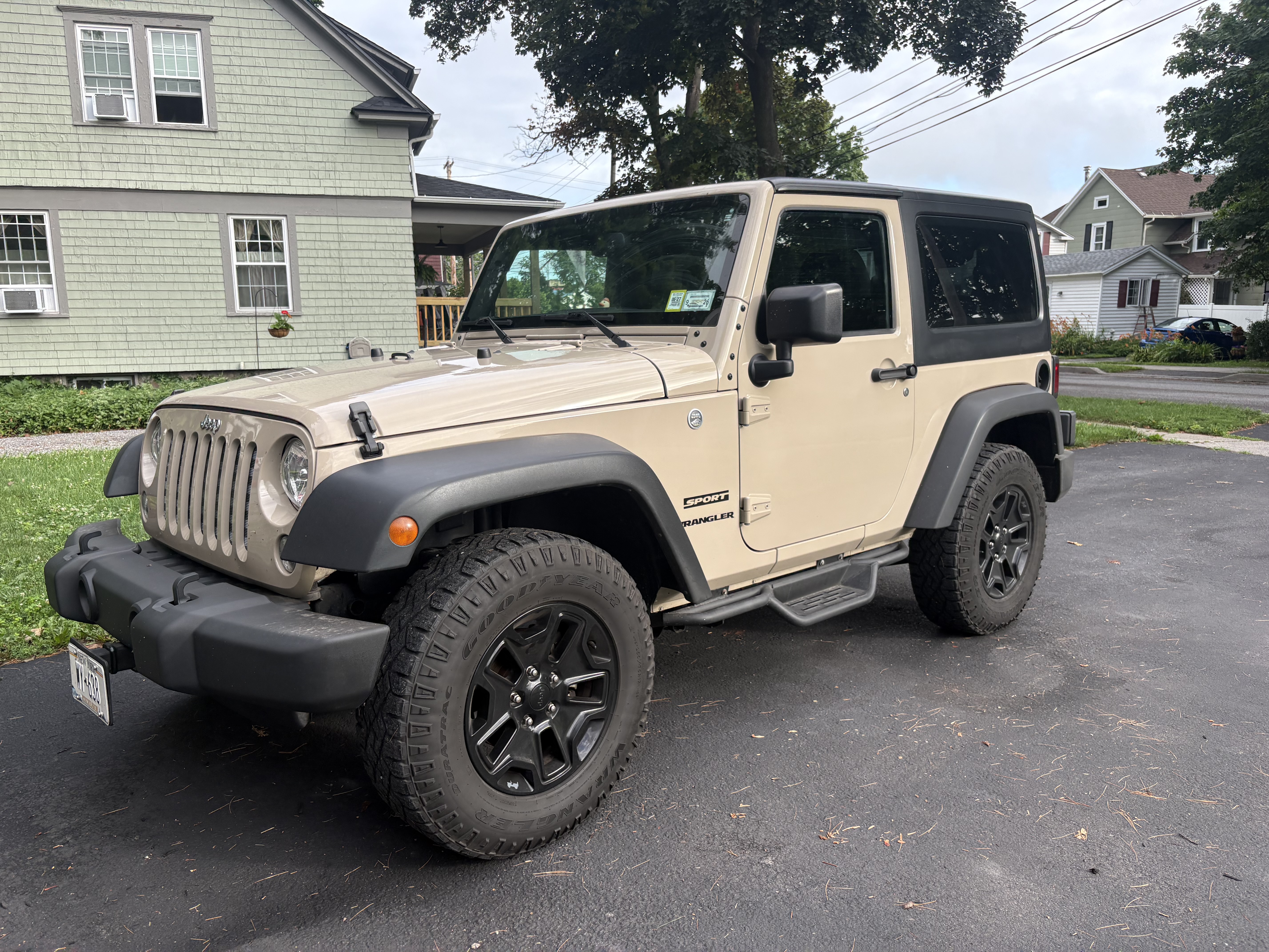 Used 2016 Jeep Wrangler Sport w/ Quick Order Package 24S AWD/4WD image 2