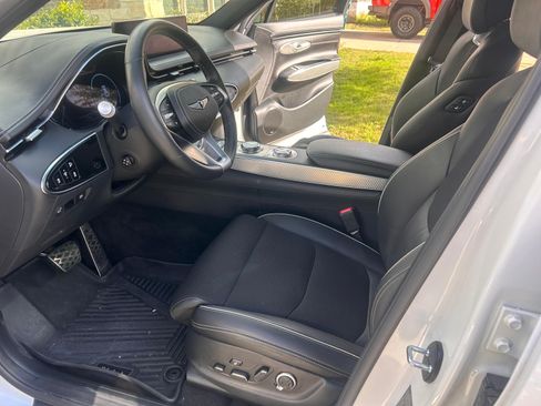 Used 2024 Genesis GV70 2.5T w/ Sport Prestige Package image 22