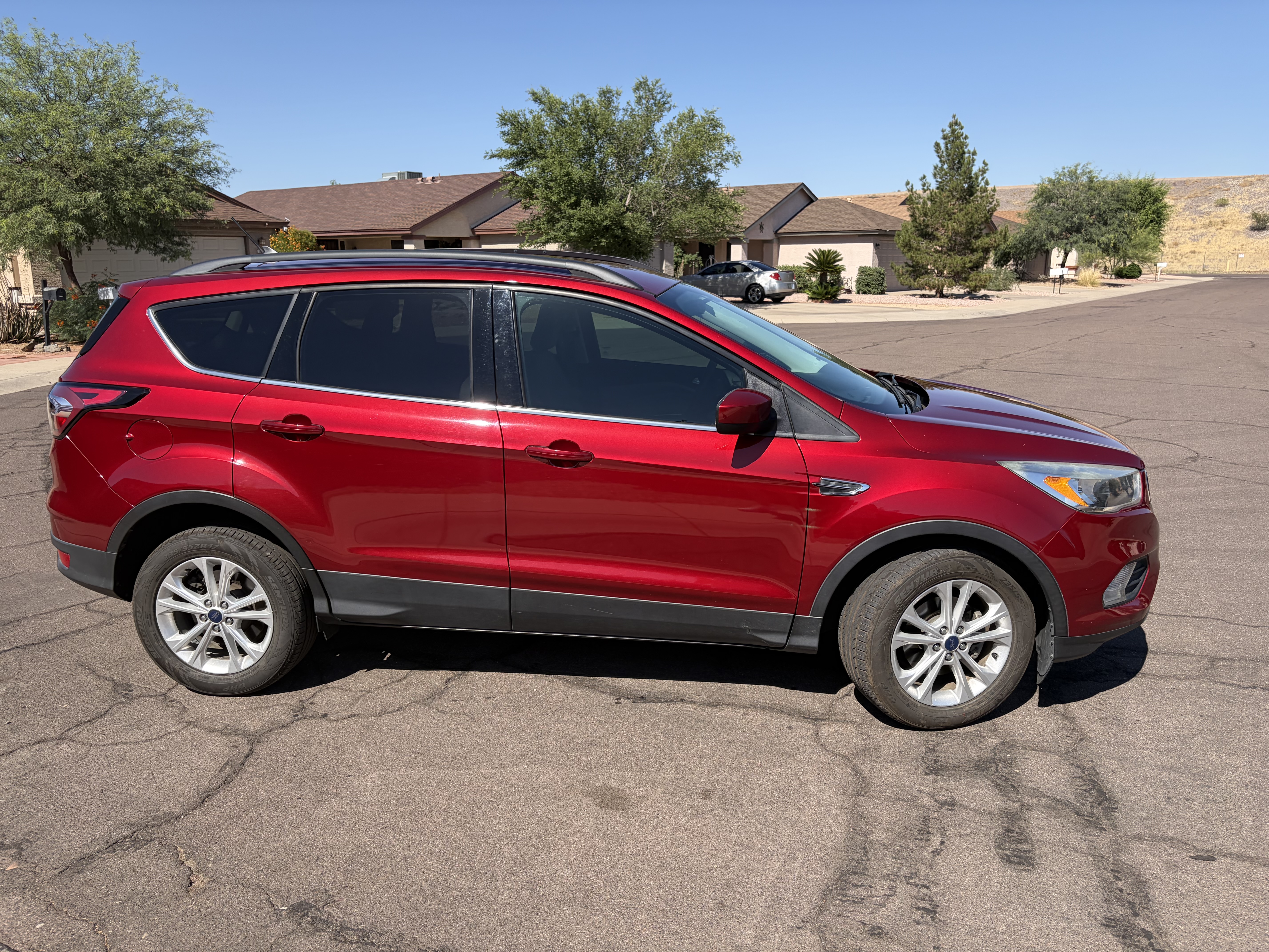 Used 2018 Ford Escape SE w/ SE Sync 3 Package FWD image 17