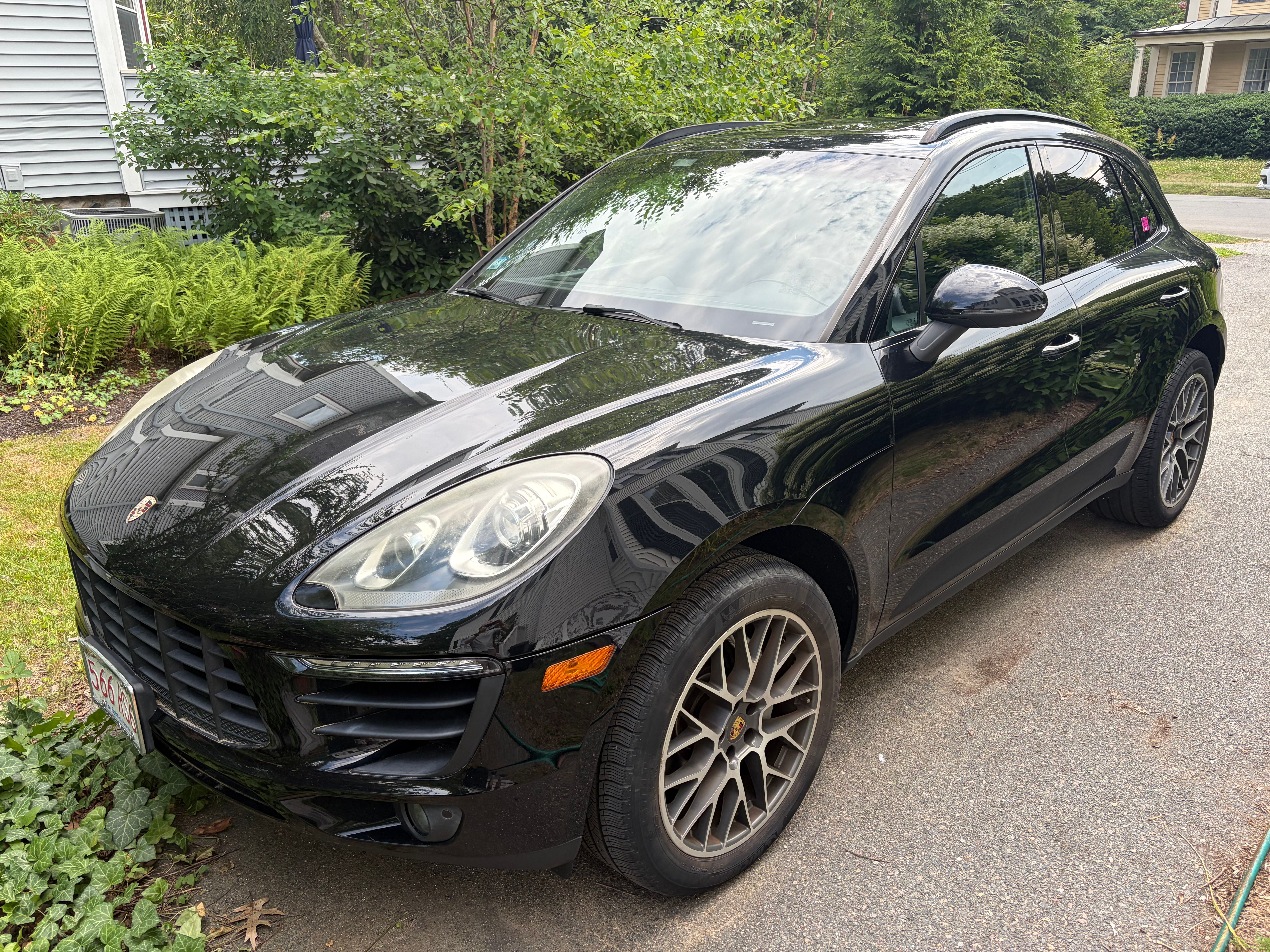 Used 2016 Porsche Macan S AWD/4WD image 1
