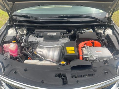Used 2014 Toyota Avalon Limited FWD image 9