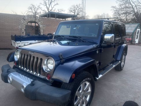 Used 2013 Jeep Wrangler Unlimited Sahara w/ Mopar Chrome Edition Group image 8