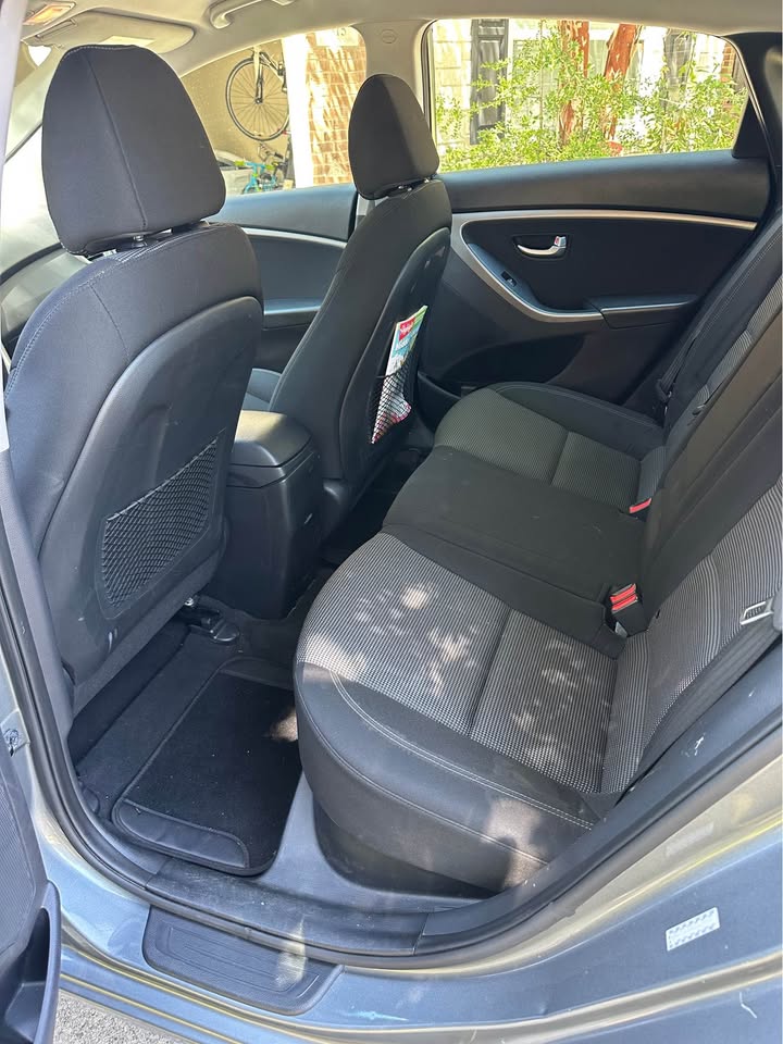 Used 2016 Hyundai Elantra GT FWD image 5