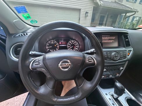 Used 2017 Nissan Pathfinder SL w/ SL Premium Package AWD/4WD image 20