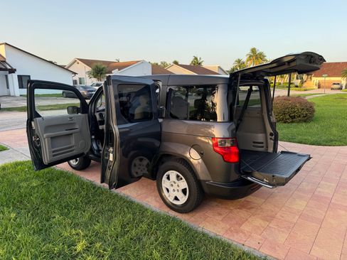 Used 2010 Honda Element LX image 9