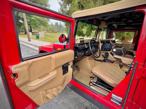 Used 1997 HUMMER H1 4-Door Open Top AWD/4WD image 10