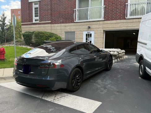 Used 2016 Tesla Model S 90D AWD/4WD image 5