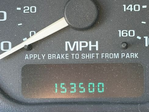 Used 2001 Chevrolet Silverado 2500 LS image 9