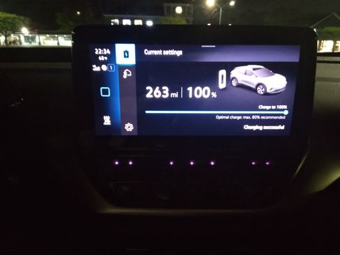 Used 2022 Volkswagen ID.4 Pro image 16