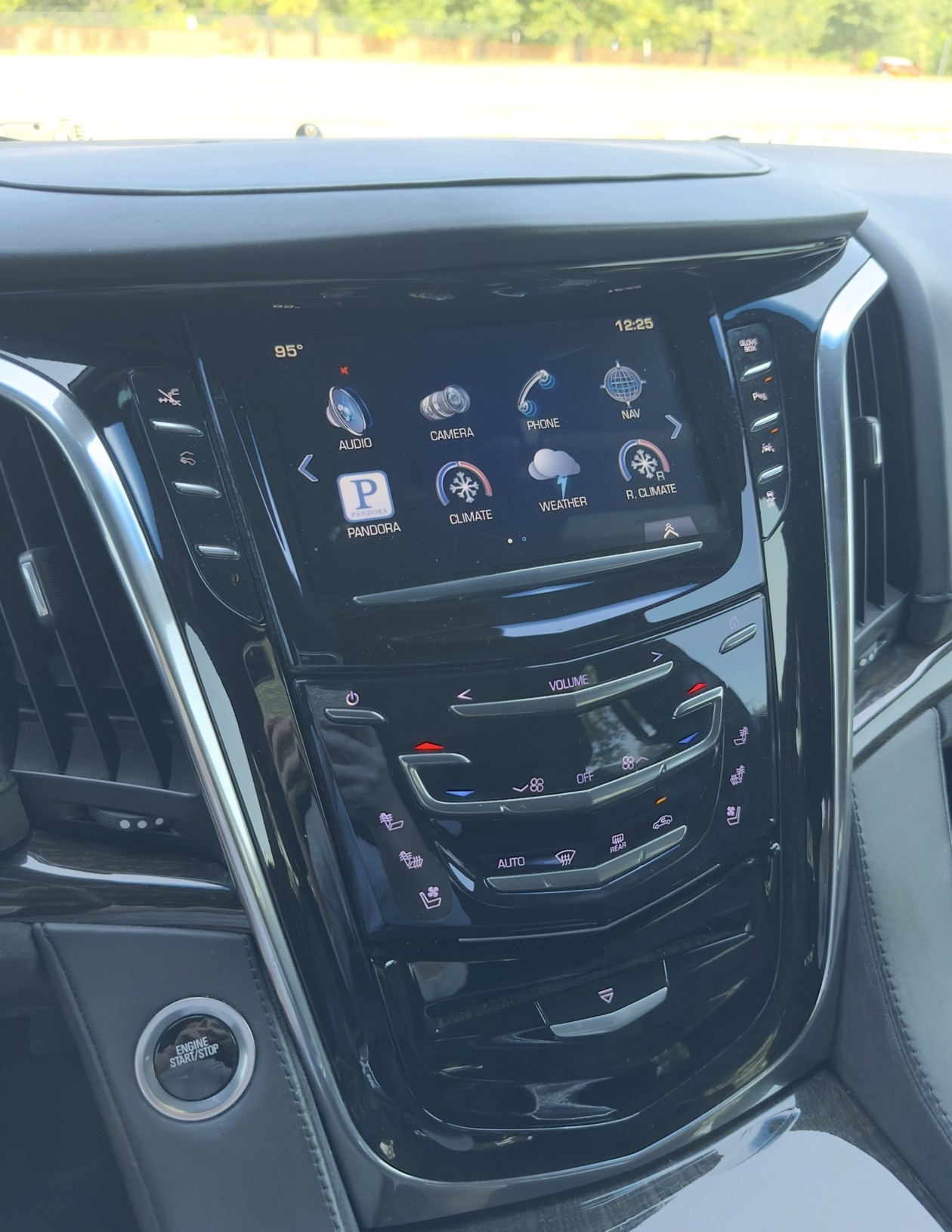 Used 2016 Cadillac Escalade Platinum AWD/4WD image 11