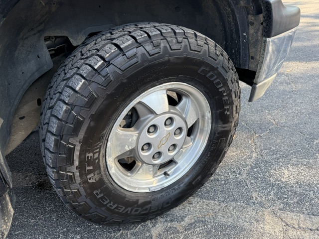 Used 2002 Chevrolet Tahoe LT AWD/4WD image 26