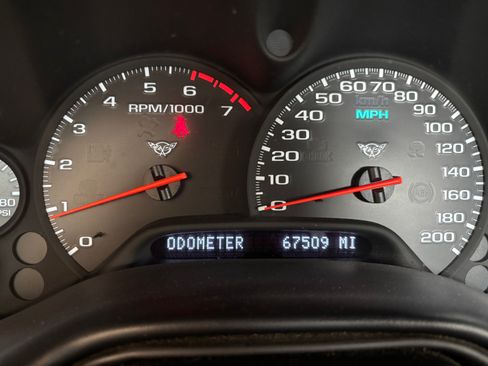 Used 1999 Chevrolet Corvette Convertible w/ Memory Pkg image 8