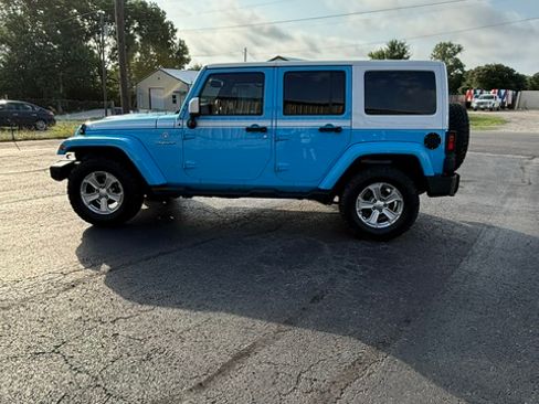 Used 2017 Jeep Wrangler Unlimited Sahara w/ Quick Order Package 24E Chief AWD/4WD image 12