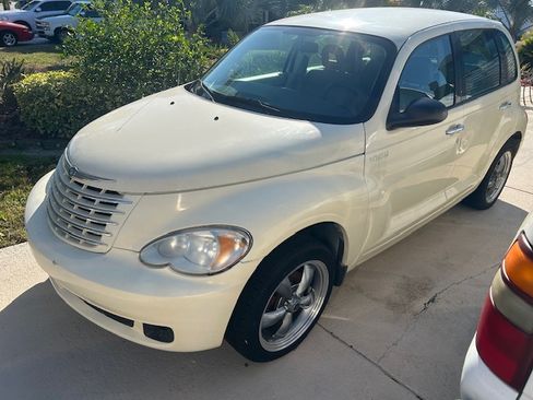 Used 2006 Chrysler PT Cruiser Sport Wagon 4D image 1