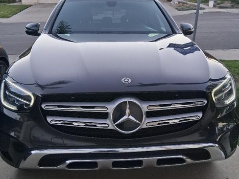 Used 2020 Mercedes-Benz GLC 300 4MATIC image 1