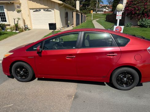Used 2013 Toyota Prius Three FWD image 16
