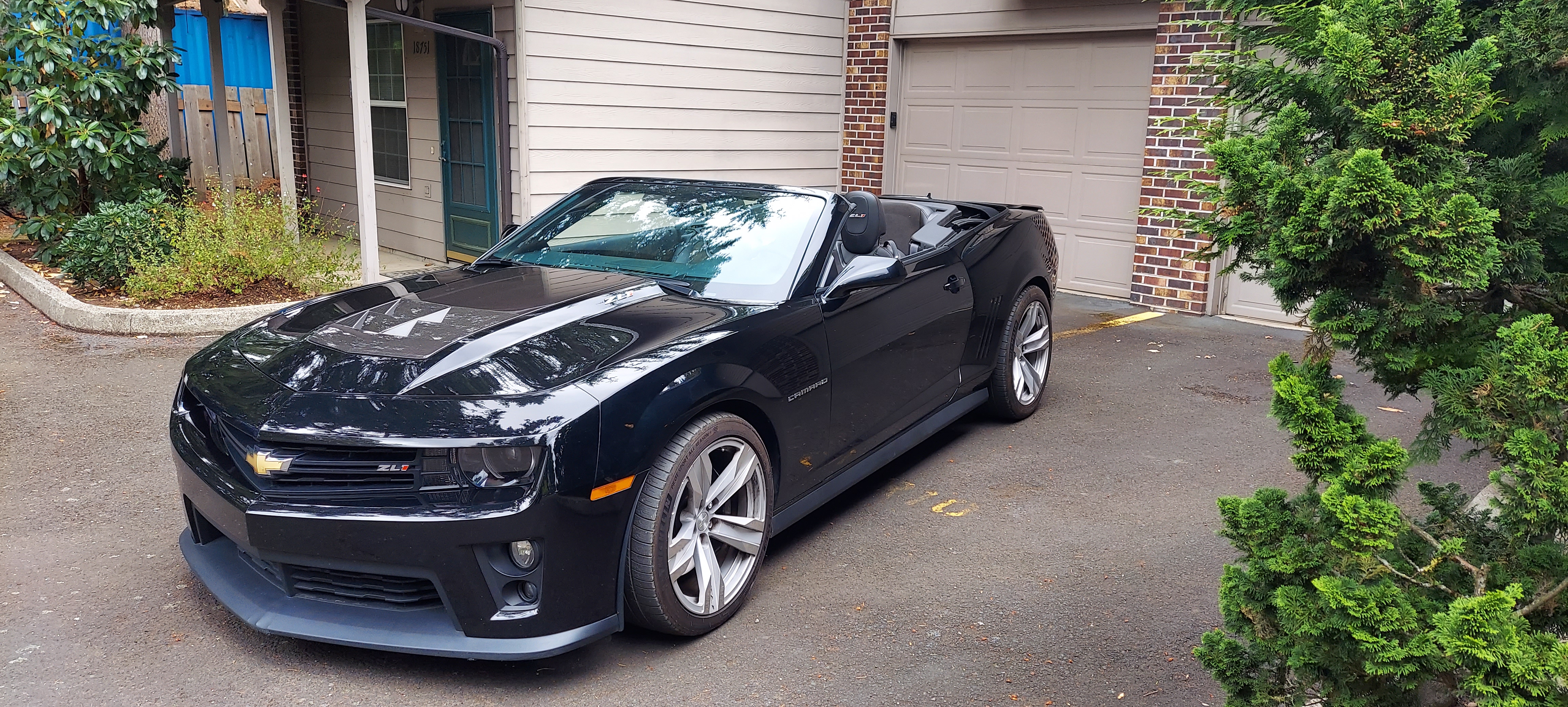 Used 2013 Chevrolet Camaro ZL1 RWD image 12
