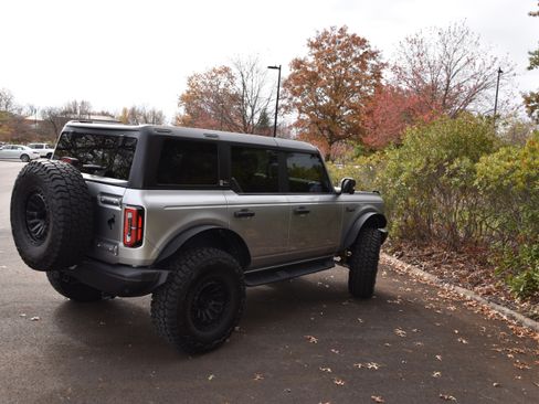 Used 2022 Ford Bronco Badlands image 5