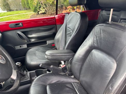 Used 2006 Volkswagen Beetle Convertible w/ Package 2 image 5