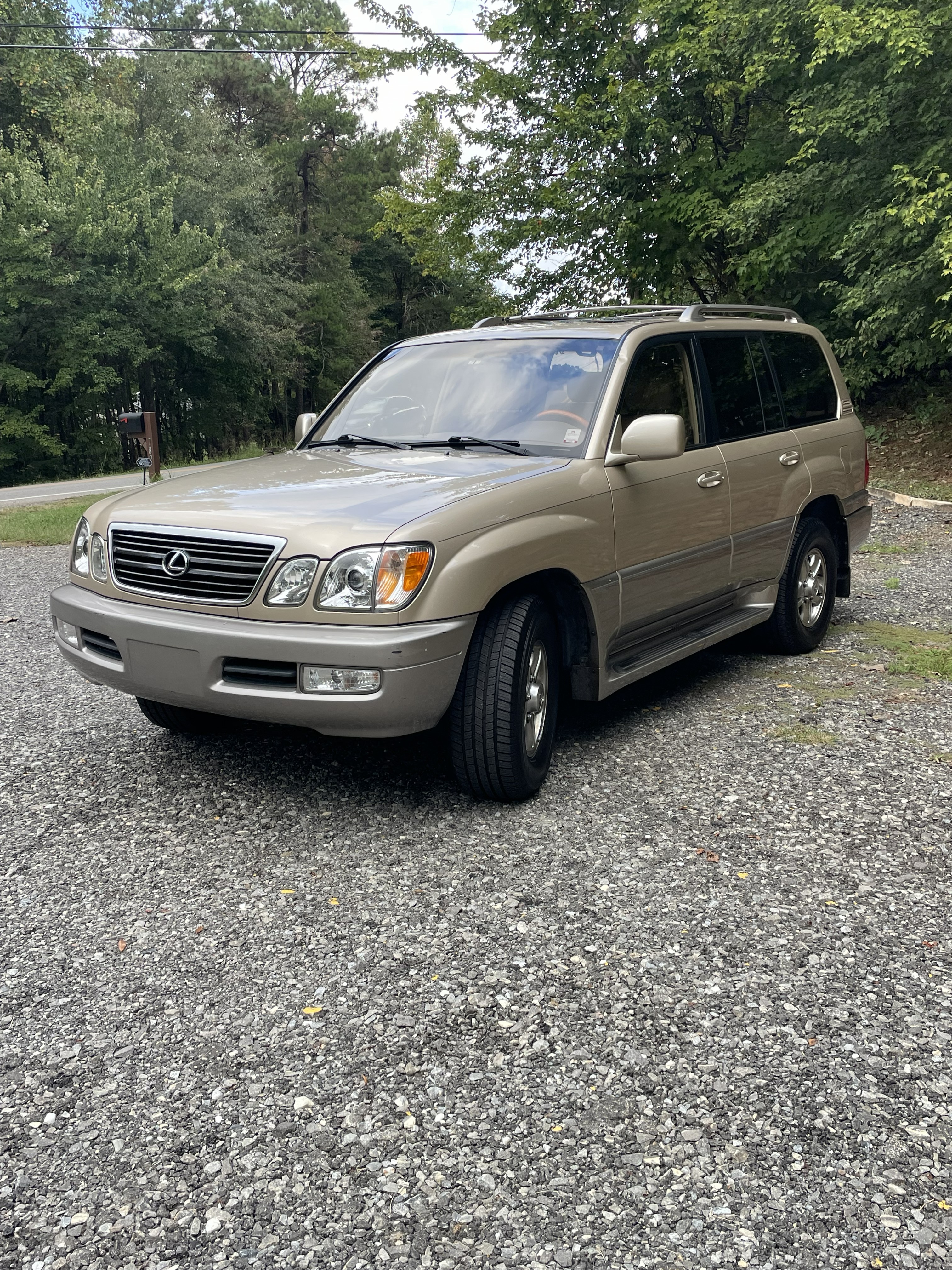 Used 2001 Lexus LX 470 4WD image 1